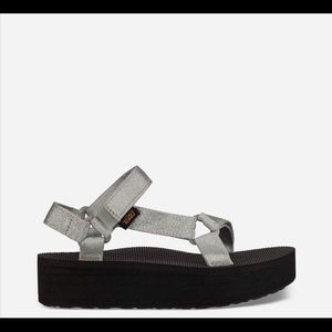 New Teva Flatform Platform Sandal Women’s Size 8